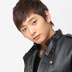 Lee Hyun dan Jinwoon 2AM Batal Hadir di Jakarta
