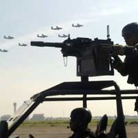 TNI AL Pesan 2 Heli dan 3 Pesawat Angkut ke PT DI