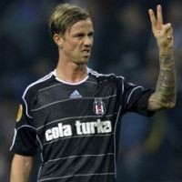 Guti Siap Berhenti di Turki, Raul di Jerman