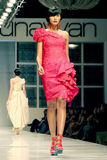 Sebastian Gunawan Reflection of You at Grand Ballroom Hotel Mulia. Senayan. Jakarta. [Foto: Mohammad Abduh/Wolipop]