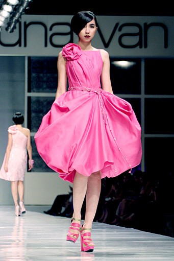 Sebastian Gunawan Reflection of You at Grand Ballroom Hotel Mulia. Senayan. Jakarta. [Foto: Mohammad Abduh/Wolipop]