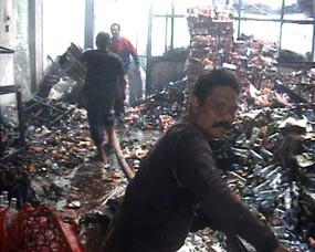 Dua Toko Dilalap Api, Kerugian Ditaksir Ratusan Juta Rupiah