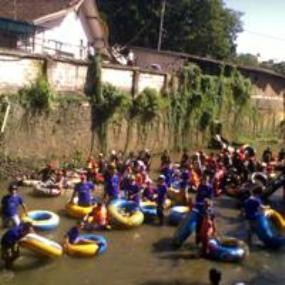 Ayi Vivananda Girang Peserta Kukuyaan Membludak