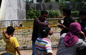 Saksi: Penerjun Payung Marinir yang Tewas Jatuh di Atap Garasi