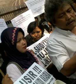 Sam Bimbo Ikut Dampingi Putri Ruyati Demo Kedubes Saudi