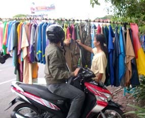 Pria Cenderung Tak Betah Berlama-lama Saat Belanja
