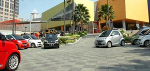 Selebriti Ramai-ramai Daftar Jadi Member Komunitas smart fortwo