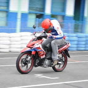 Diuji 100 Jam Nonstop, Suzuki Axelo Diganjar Rekor MURI