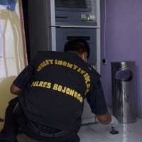 Pembobol ATM di Bojonegoro Terekam CCTV