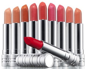4 Lipstik yang Menyehatkan Bibir