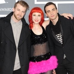 Sambut Kedatangan Paramore ke Indonesia, Fans Gelar Festival