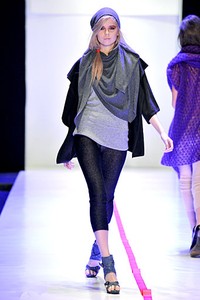 Lyudmila Norsoyan, Fall/Winter 2011. New York Fashion Week 2011. [Foto: Pascal Le Segretain/Getty Images]