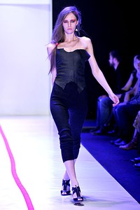Lyudmila Norsoyan, Fall/Winter 2011. New York Fashion Week 2011. [Foto: Pascal Le Segretain/Getty Images]