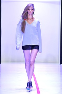 Lyudmila Norsoyan, Fall/Winter 2011. New York Fashion Week 2011. [Foto: Pascal Le Segretain/Getty Images]