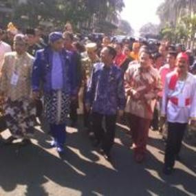 Raja-raja Lewat, Jalan Asia-Afrika Ditutup