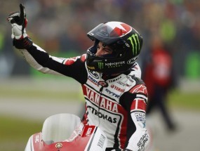 Tak Berekspektasi, Spies Malah Menang