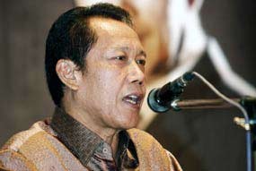 Sutiyoso: Pensiun Dini PNS Cegah Padat Karya