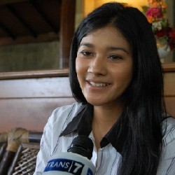 Naysila Mirdad Putus Cinta?
