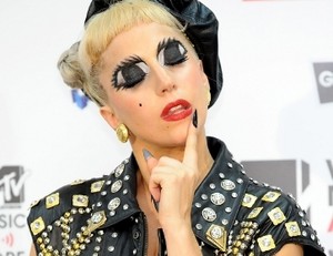 Riasan Mata Ajaib Ala Lady Gaga