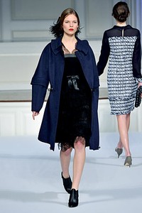 Oscar de la Renta, Pre-Fall/Winter 2011. New York Fashion Week 2011. [Photo by Slaven Vlasic/Getty Images]