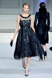 Oscar de la Renta, Pre-Fall/Winter 2011. New York Fashion Week 2011. [Photo by Slaven Vlasic/Getty Images]
