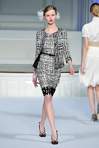 Oscar de la Renta, Pre-Fall/Winter 2011. New York Fashion Week 2011. [Photo by Slaven Vlasic/Getty Images]