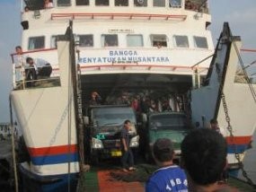 Sempat Dikabarkan Bermasalah, KMP Muria Akhirnya Berlabuh di Jepara