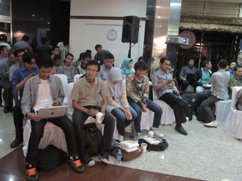 Sebelum acara berlangsung peserta disuguhkan makan malam oleh tim Detik.com.