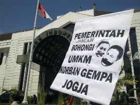 UMKM Korban Gempa Geruduk Kantor BI Yogyakarta