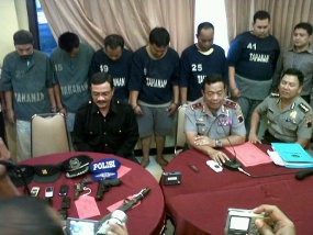 Komplotan Perampok Spesialis Toko Emas Dibekuk