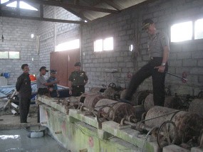 Pabrik Pengolahan Emas Tradisional Skala Besar Digerebek Polisi