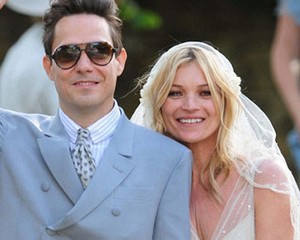 Ini Gaun Pengantin Kate Moss Karya John Galliano