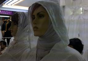 Kerudung Asal Malaysia Jajah Tanah Abang