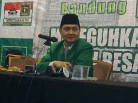 Ahmad Yani Bantah Duduki Kursi Haram DPR