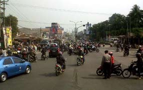 Jembatan Penyeberangan Margonda Tak Juga Dibangun, Mahasiswa UI Protes