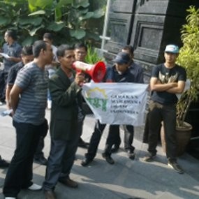 Massa GMII Demo di Area Muktamar PPP