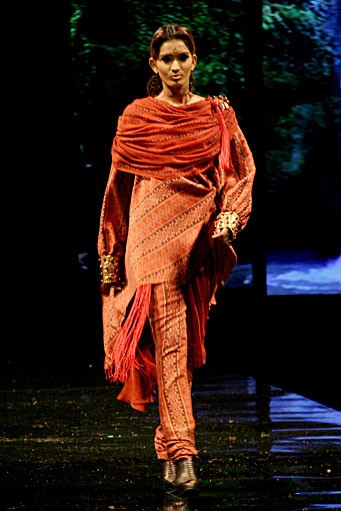 Thomas Sigar The Enchanting Culture of Minahasa at XXI Ballroom Djakarta Theater. Jakarta. [Foto: Mohammad Abduh/Wolipop]