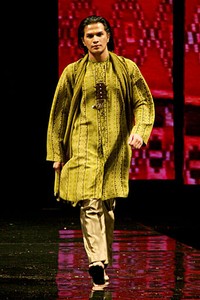Thomas Sigar The Enchanting Culture of Minahasa at XXI Ballroom Djakarta Theater. Jakarta. [Foto: Mohammad Abduh/Wolipop]
