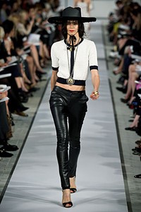 Oscar de la Renta, Resort 2012. New York Fashion Week 2012. [Photo by Thomas Concordia/Getty Images]