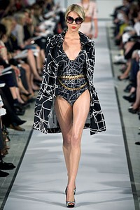 Oscar de la Renta, Resort 2012. New York Fashion Week 2012. [Photo by Thomas Concordia/Getty Images]