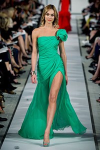 Oscar de la Renta, Resort 2012. New York Fashion Week 2012. [Photo by Thomas Concordia/Getty Images]