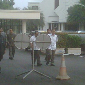 Sumpek di Ruangan, Boediono Jalan-jalan di Istana Wapres