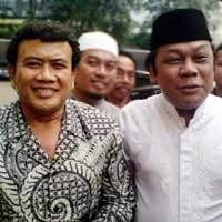 Rhoma Irama & Ratusan Orang Salatkan Jenazah Zainuddin MZ