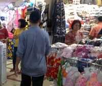 Pedagang Tanah Abang Khawatir Serbuan Underwear China