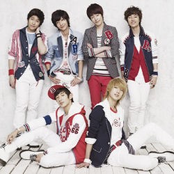Boyfriend Idolakan Big Bang dan TVXQ
