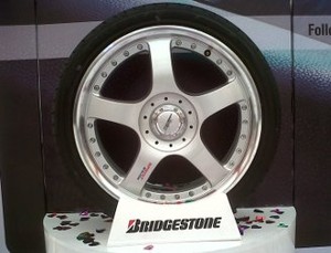 Bridgestone Lahirkan Ban Sport