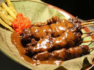 Legit Ngangeni Sate Kerbau Pak Min