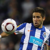 Moutinho Enggan Ikut Villas-Boas ke Chelsea