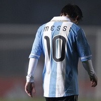 Messi, Dua Pertandingan Dua Tembakan