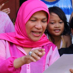 Dorce Bertemu Mantan Pacarnya Lewat Facebook